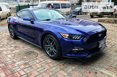 Купе Ford Mustang 2015 в 
