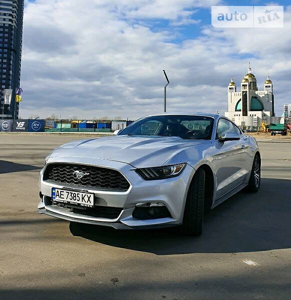 Купе Ford Mustang 2016 в 
