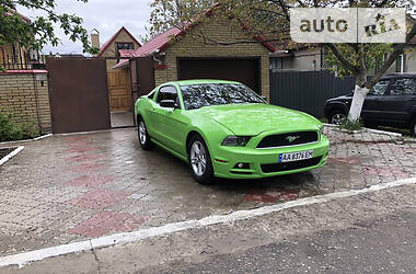 Купе Ford Mustang 2014 в 
