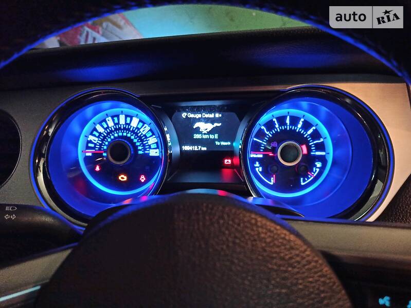 Купе Ford Mustang 2012 в Кропивницком