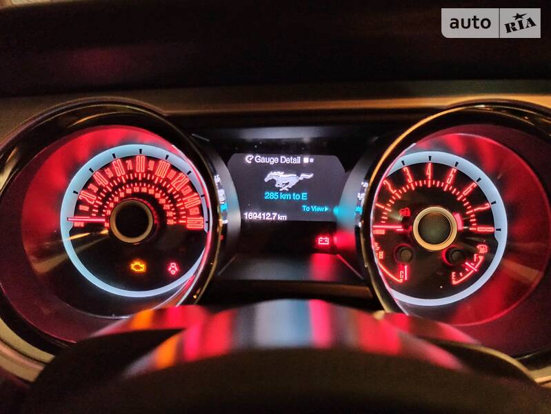 Купе Ford Mustang 2012 в Кропивницком
