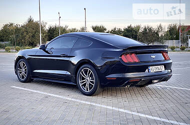 Купе Ford Mustang 2016 в Ужгороді