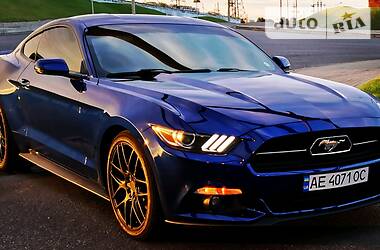 Купе Ford Mustang 2015 в Днепре