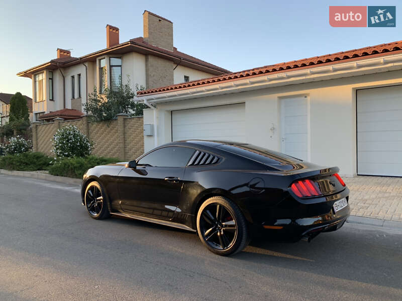Купе Ford Mustang 2015 в Одесі