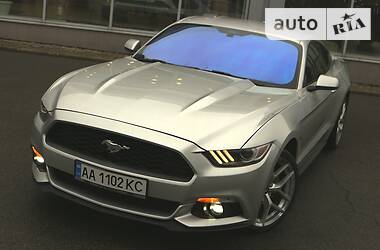 Купе Ford Mustang 2016 в Києві