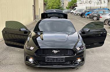 Купе Ford Mustang 2017 в 