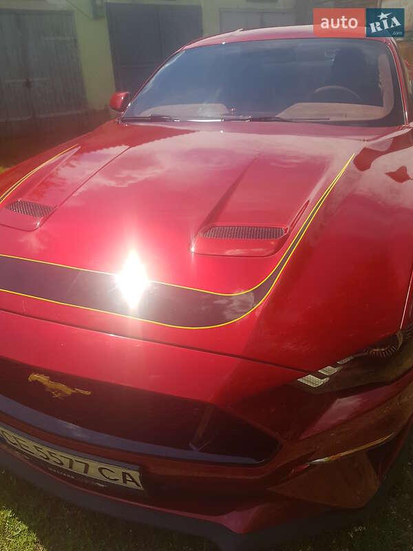 Купе Ford Mustang 2018 в Чернівцях