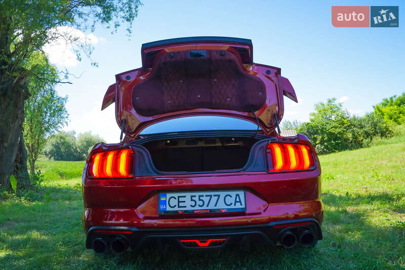 Купе Ford Mustang 2018 в Чернівцях