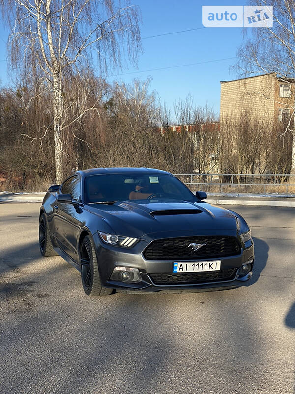 Купе Ford Mustang 2015 в Києві