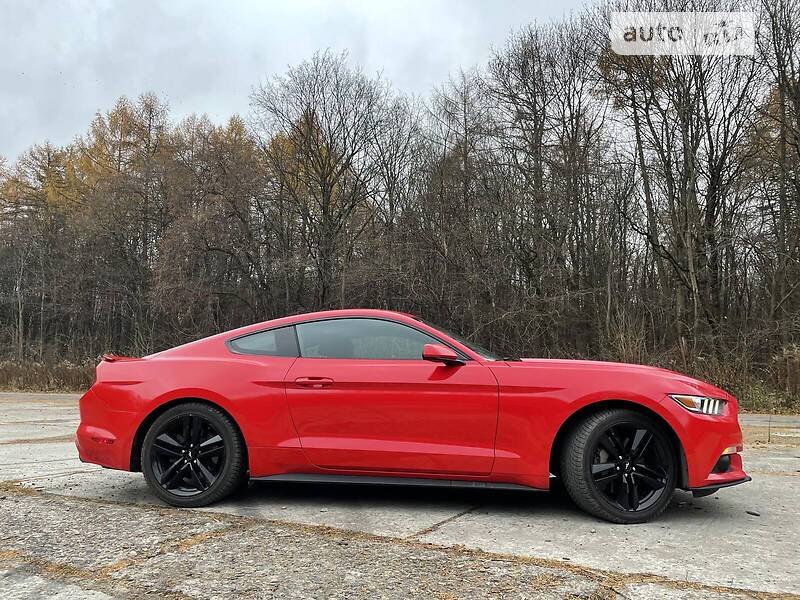 Седан Ford Mustang 2015 в Киеве фото 5 Седан Ford Mustang 2015 в Киеве