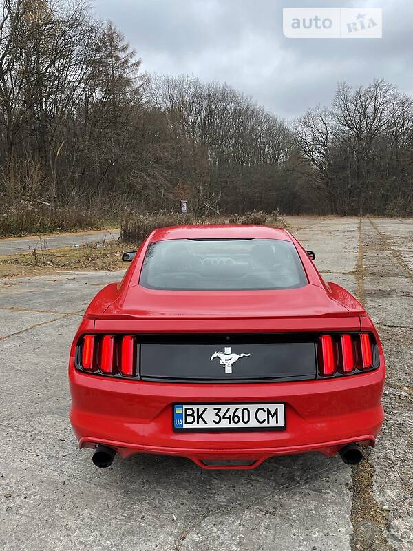 Седан Ford Mustang 2015 в Киеве фото 7 Седан Ford Mustang 2015 в Киеве