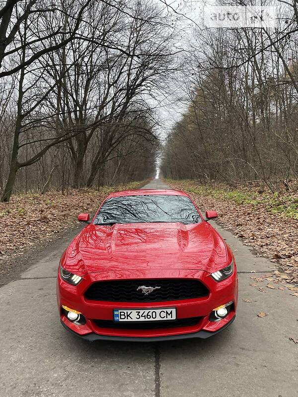 Седан Ford Mustang 2015 в Киеве фото 10 Седан Ford Mustang 2015 в Киеве