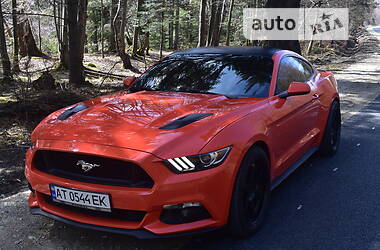 Купе Ford Mustang 2014 в Долине