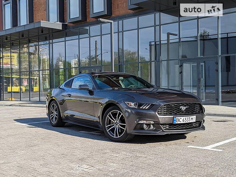 Купе Ford Mustang 2015 в Львове