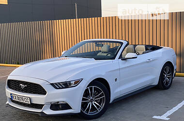 Кабриолет Ford Mustang 2017 в 