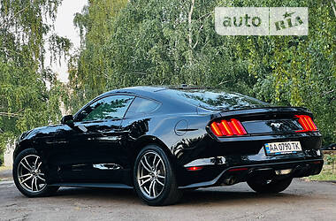 Купе Ford Mustang 2015 в Киеве