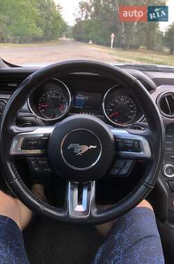 Купе Ford Mustang 2015 в 