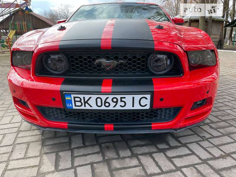 Купе Ford Mustang 2012 в Ровно