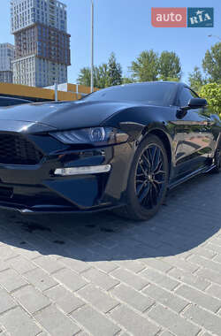 Купе Ford Mustang 2018 в 