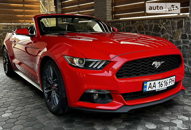 Кабріолет Ford Mustang 2016 в Києві