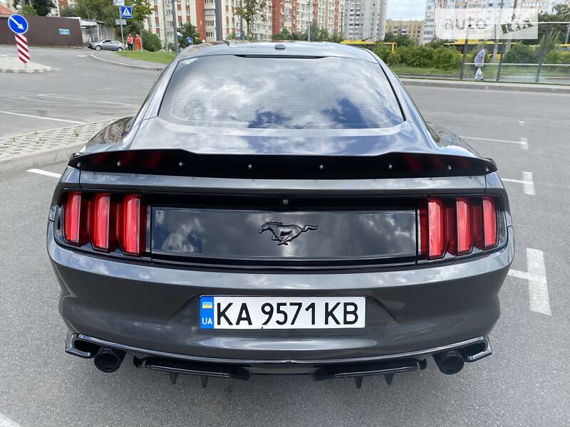 Купе Ford Mustang 2015 в Киеве
