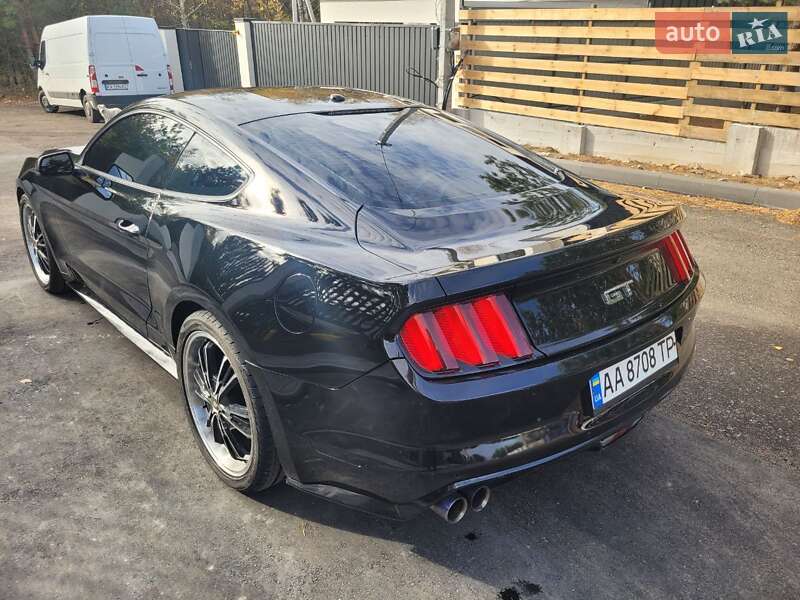 Купе Ford Mustang 2015 в Києві