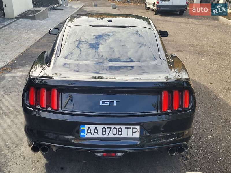 Купе Ford Mustang 2015 в Києві