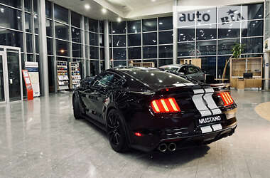 Купе Ford Mustang 2017 в 