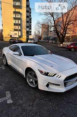 Купе Ford Mustang 2015 в Києві