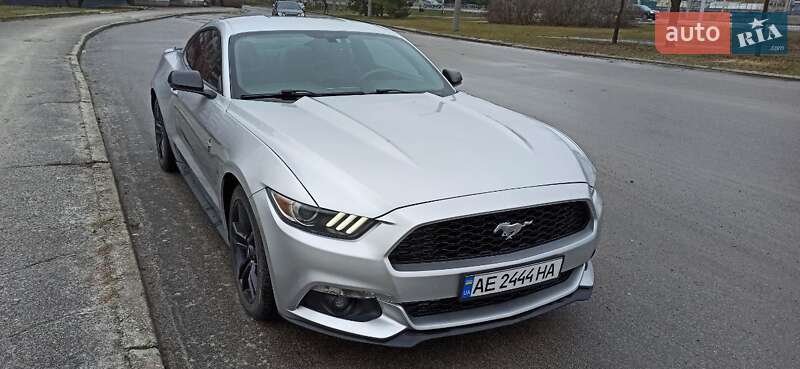 Купе Ford Mustang 2015 в Днепре