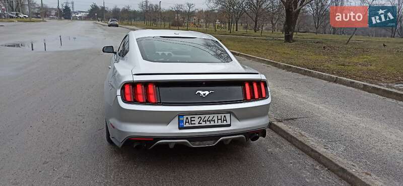 Купе Ford Mustang 2015 в Днепре