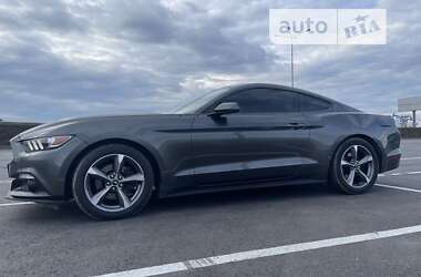 Купе Ford Mustang 2016 в Львове