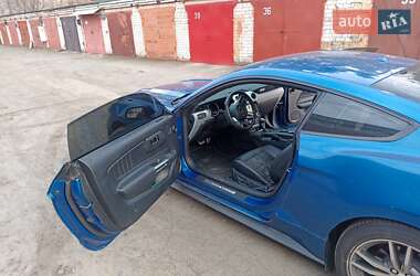 Купе Ford Mustang 2016 в Киеве