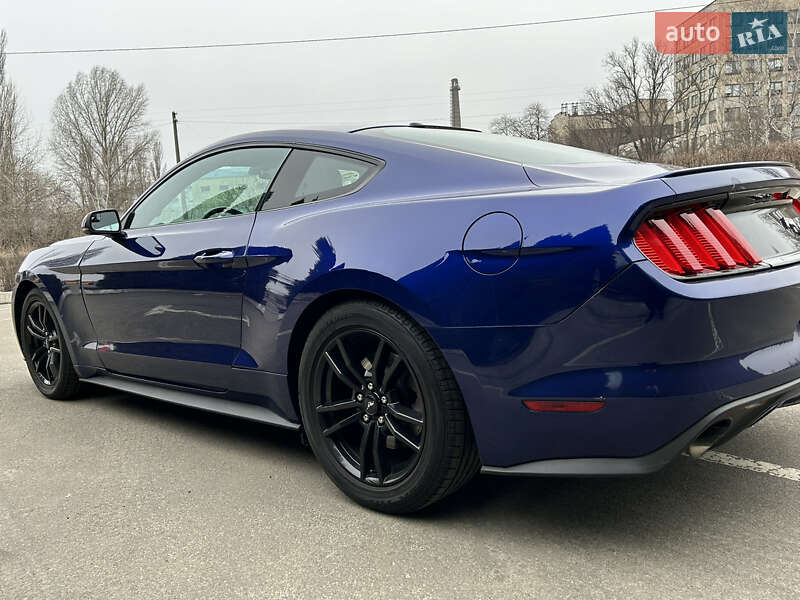 Купе Ford Mustang 2014 в Киеве