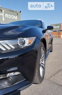 Купе Ford Mustang 2015 в Киеве