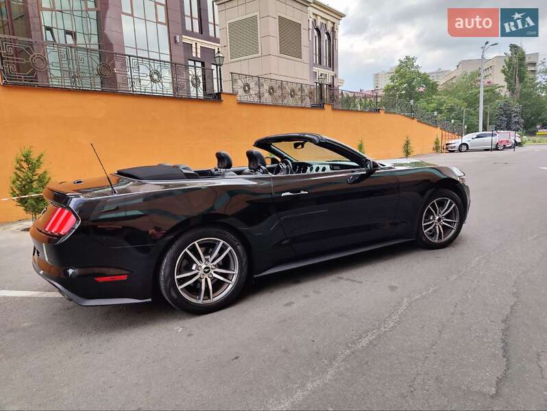 Кабриолет Ford Mustang 2016 в Одессе