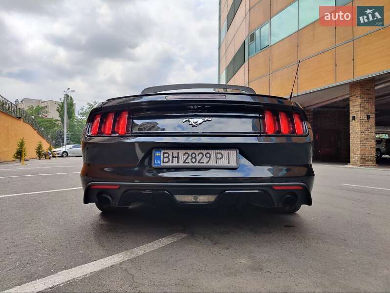 Кабриолет Ford Mustang 2016 в Одессе