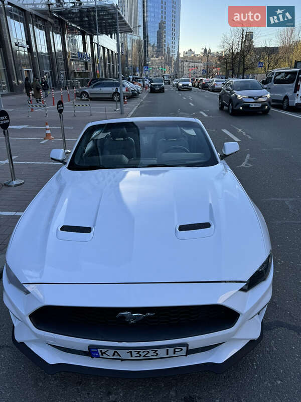 Кабріолет Ford Mustang 2020 в Києві