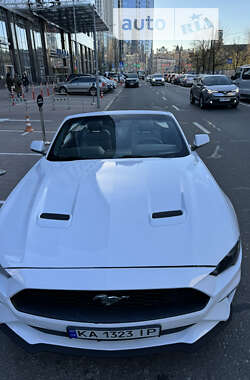 Кабриолет Ford Mustang 2020 в Киеве