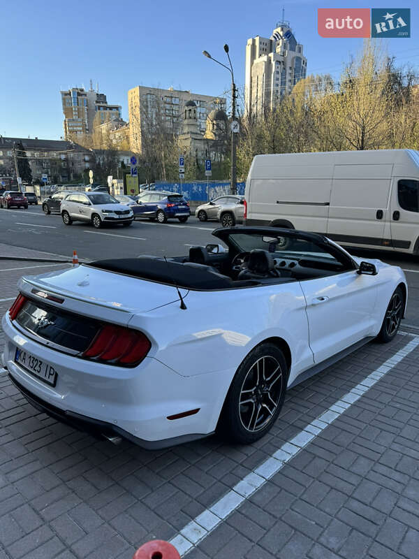 Кабріолет Ford Mustang 2020 в Києві