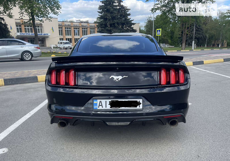 Купе Ford Mustang 2015 в Киеве фото 8 Купе Ford Mustang 2015 в Киеве