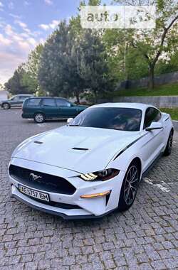 Купе Ford Mustang 2018 в 