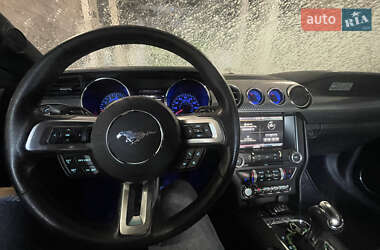 Купе Ford Mustang 2014 в 