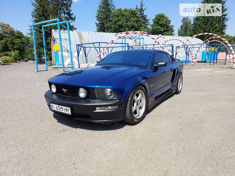 Купе Ford Mustang 2005 в Киеве