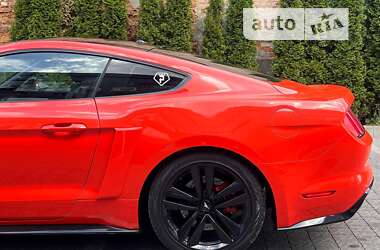 Купе Ford Mustang 2015 в Львове