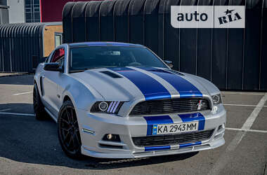 Купе Ford Mustang 2013 в Києві