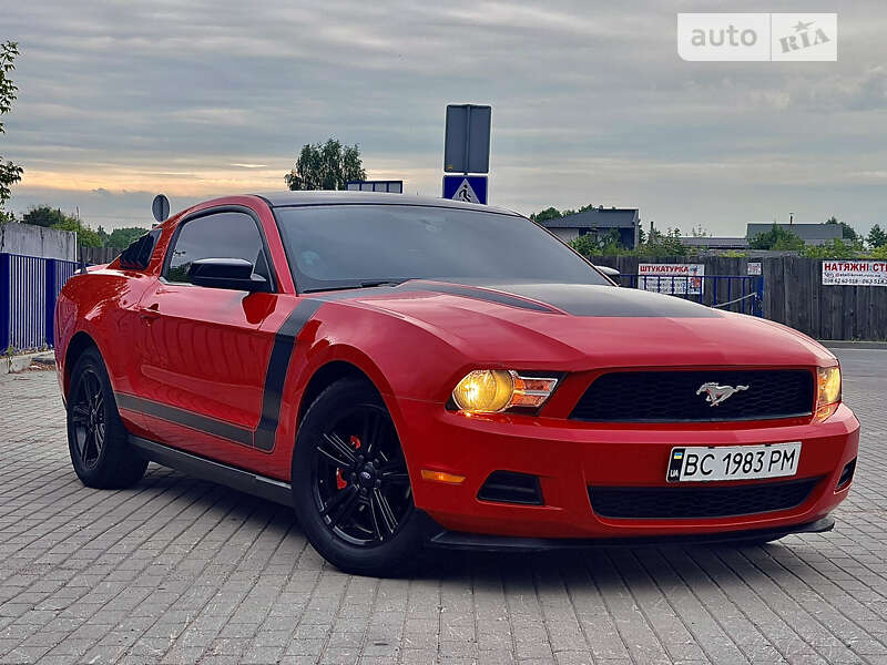 Купе Ford Mustang 2009 в Львове