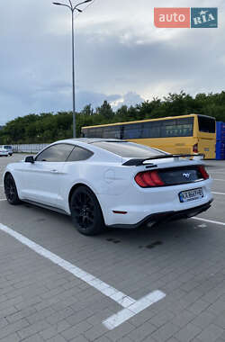 Купе Ford Mustang 2017 в 