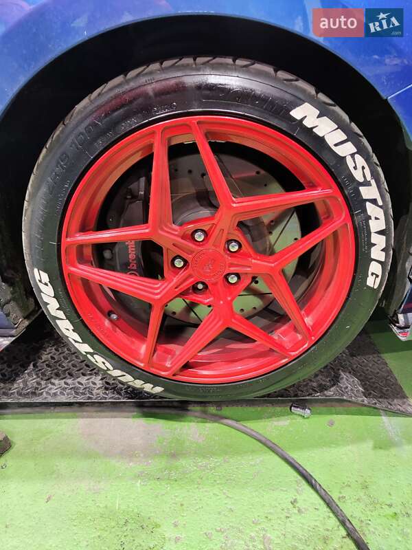 Купе Ford Mustang 2017 в Киеве