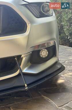 Купе Ford Mustang 2016 в Киеве